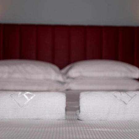K Modern Hotel Пескиера дел Гарда Екстериор снимка