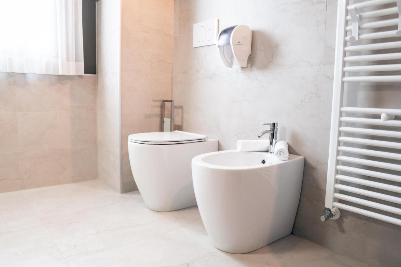 K Modern Hotel Пескиера дел Гарда Екстериор снимка