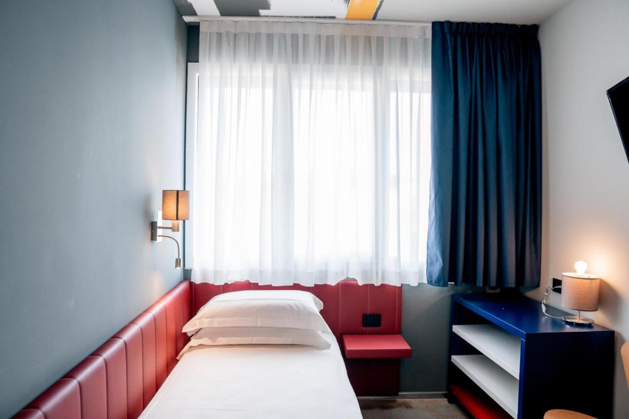 K Modern Hotel Пескиера дел Гарда Екстериор снимка