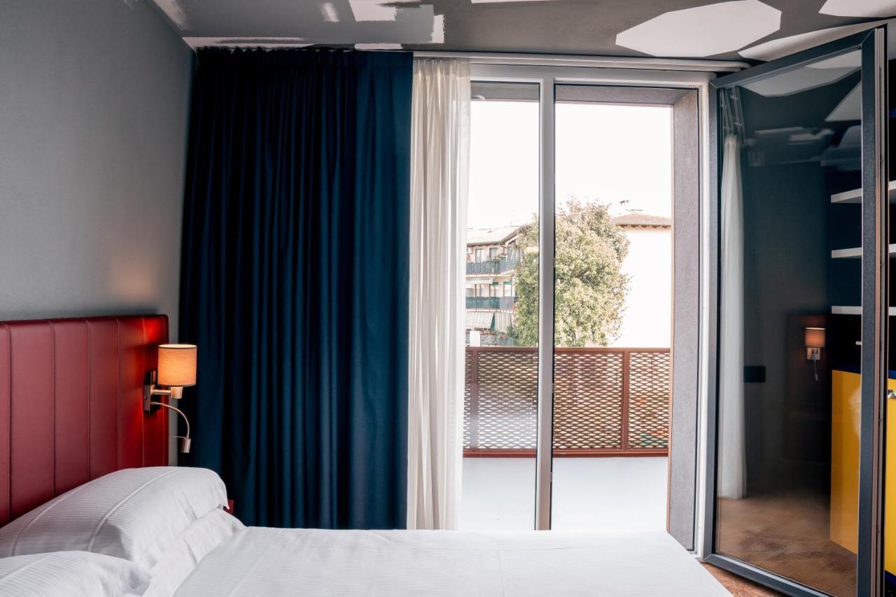 K Modern Hotel Пескиера дел Гарда Екстериор снимка
