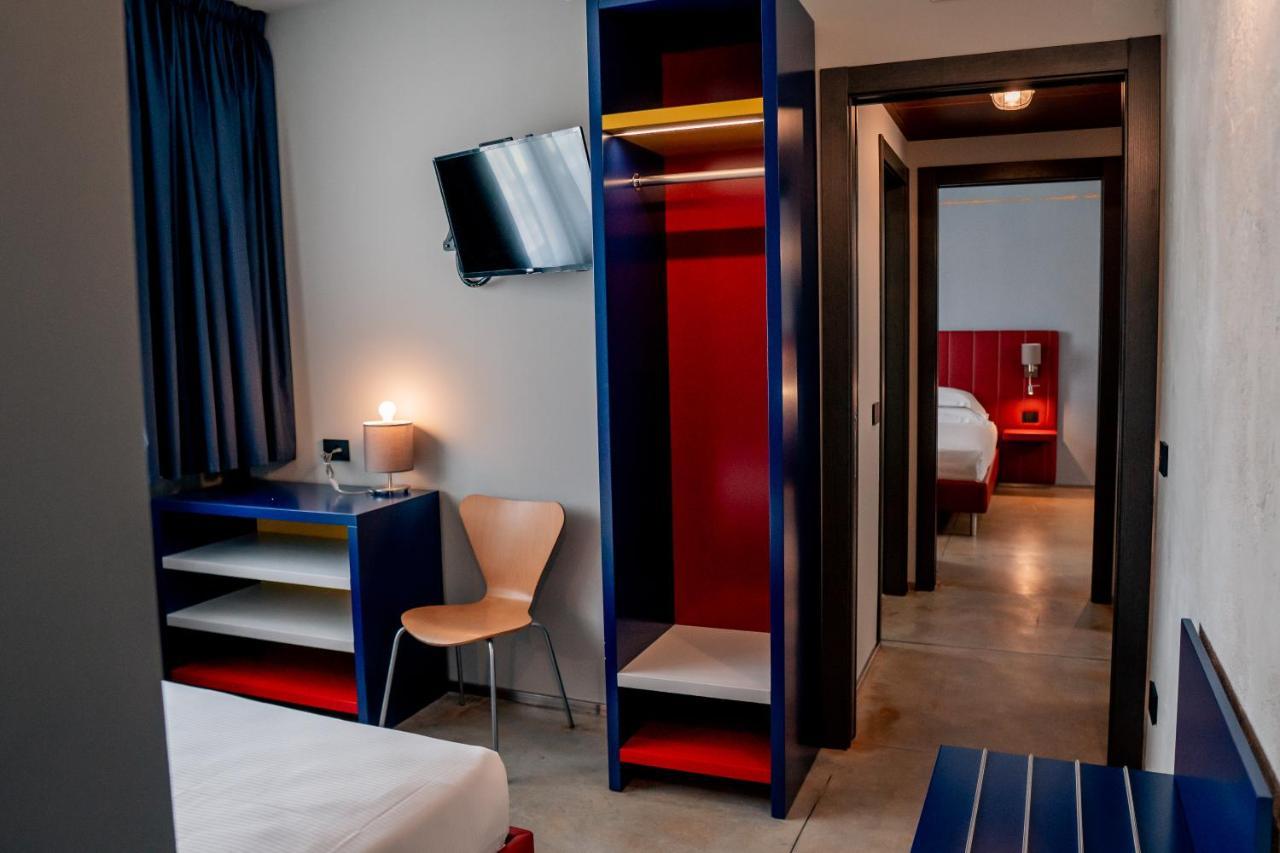 K Modern Hotel Пескиера дел Гарда Екстериор снимка