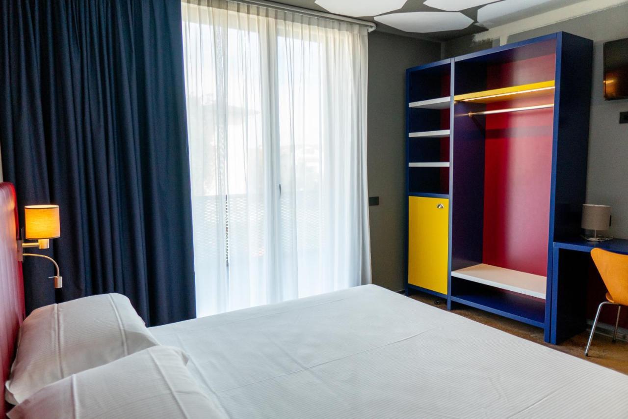 K Modern Hotel Пескиера дел Гарда Екстериор снимка