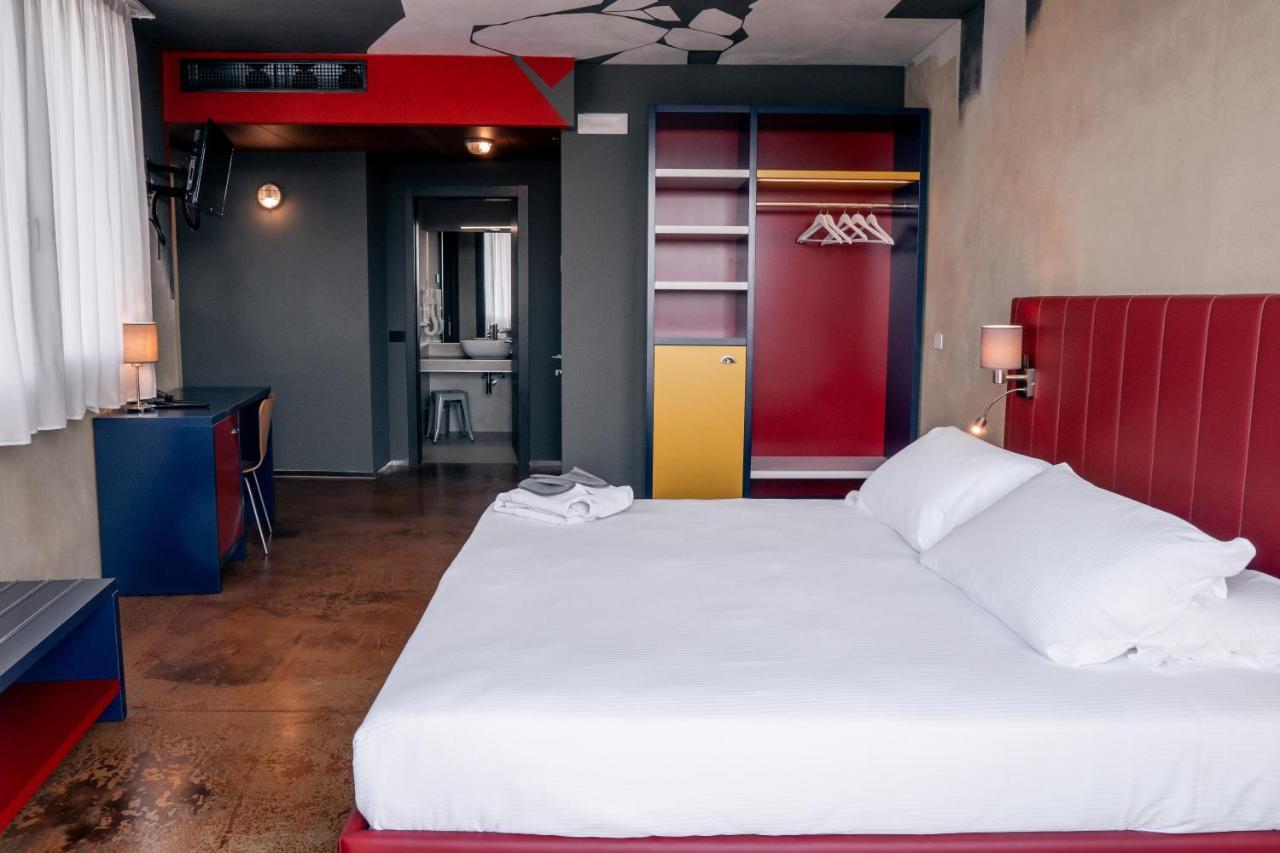 K Modern Hotel Пескиера дел Гарда Екстериор снимка