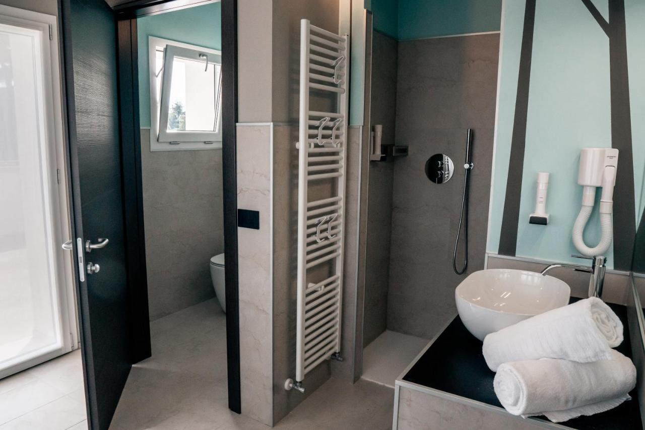 K Modern Hotel Пескиера дел Гарда Екстериор снимка